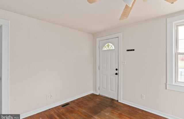 311 COLONIAL Avenue Gallery 4