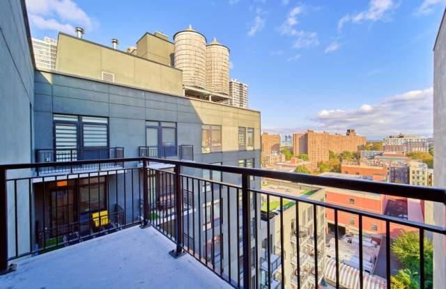 2211 Third Avenue Gallery 4