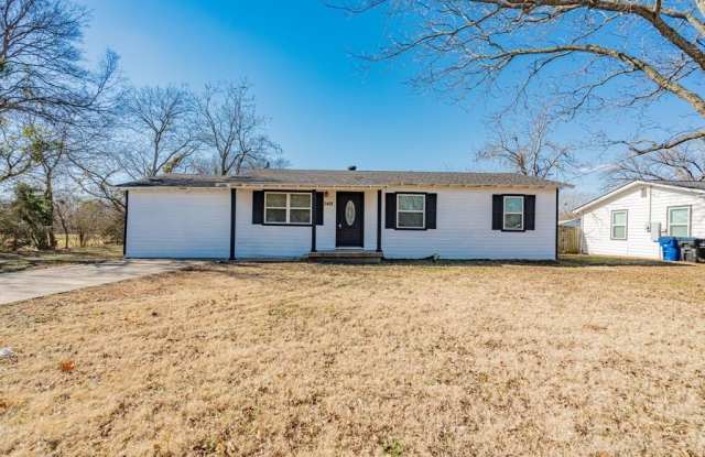 2401 Gilmer Street - 2401 Gilmer Street, Caddo Mills, TX 75135