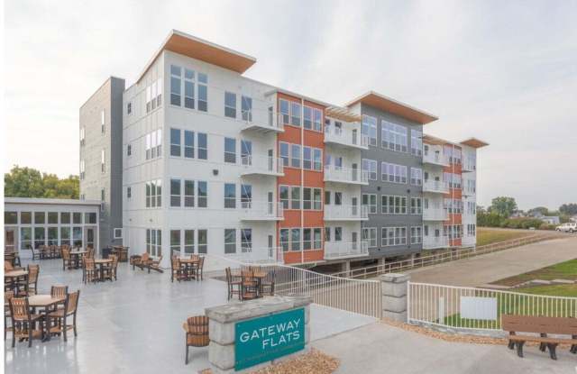 284 Manhattan Boulevard unit: 1 photos photos