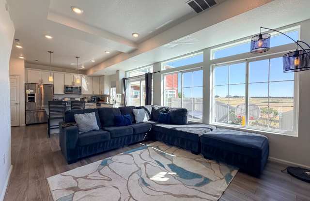 Beautiful Single Family Home | Aurora photos photos