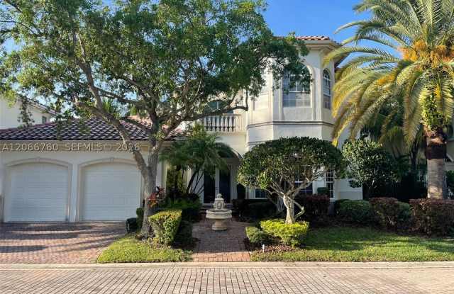 891 Captiva Dr Gallery 2