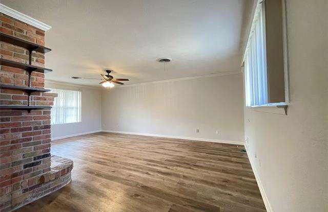 913 Harrington Drive Gallery 4