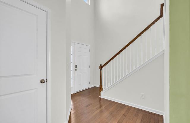 4-bedroom home in the desirable Fairmont South community Gallery 4