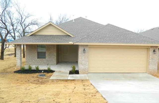 1025 Creek Side Dr - 1025 Creek Side Drive, Choctaw, OK 73020