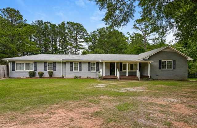 325 Longview Road Gallery 1