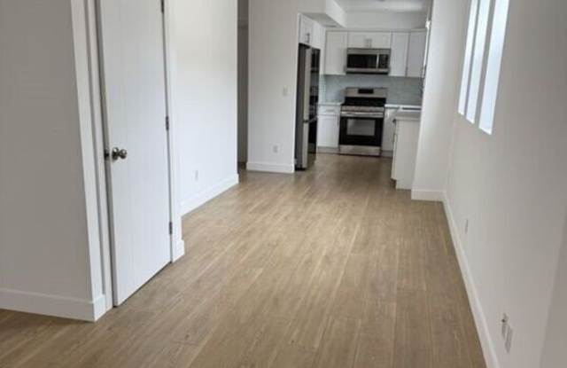 227 N Park View St Gallery 4