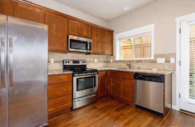 Garage, Backyard, 3 Bedroom - Now Leasing photos photos
