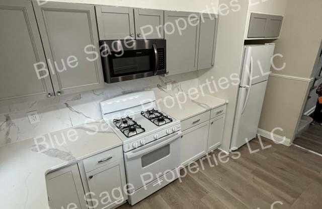 Newly Renovated - 4 bedroom house Gallery 3