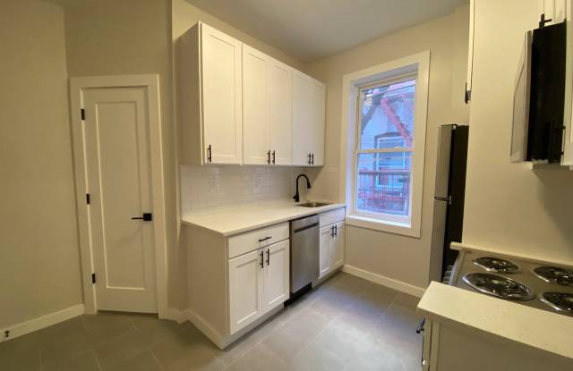 5608 Hudson AveApt 13 Gallery 2