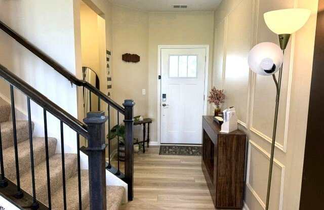 341 Red Oak Circle Gallery 4