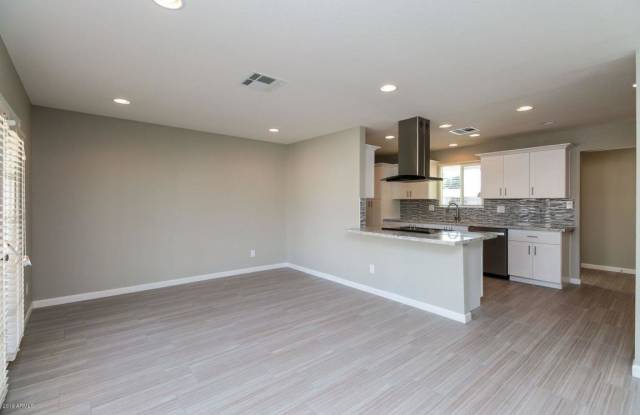 1250 E HERMOSA Drive Gallery 3