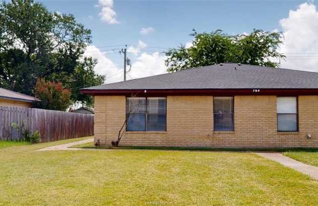 704 Vassar Court unit: A photos photos