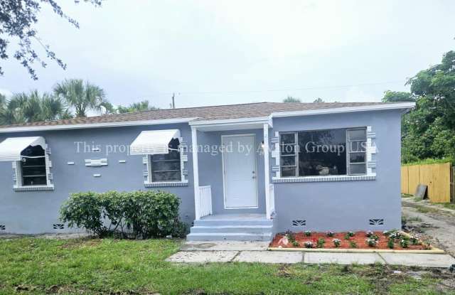 247 W 25th St - 247 West 25th Street, Riviera Beach, FL 33404