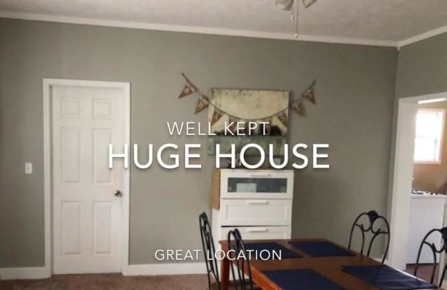 1000 1st St NW - 1000 1st Street Northwest, Grand Rapids, MI 49504