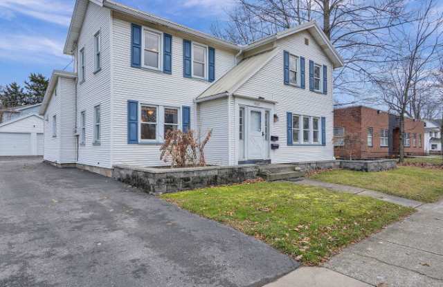 4302 Lake Avenue photos photos