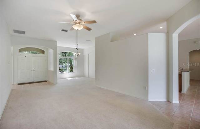 6111 HERONCREST COURT Gallery 4