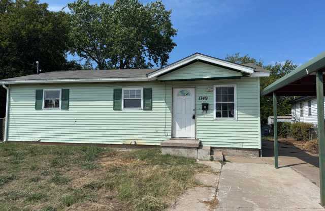 1749 SW 12th- AVAILABLE NOW!! - 1749 Southwest 12th Street, Lawton, OK 73501 1749 SW 12th- AVAILABLE NOW!! - 1749 Southwest 12th Street, Lawton, OK 73501