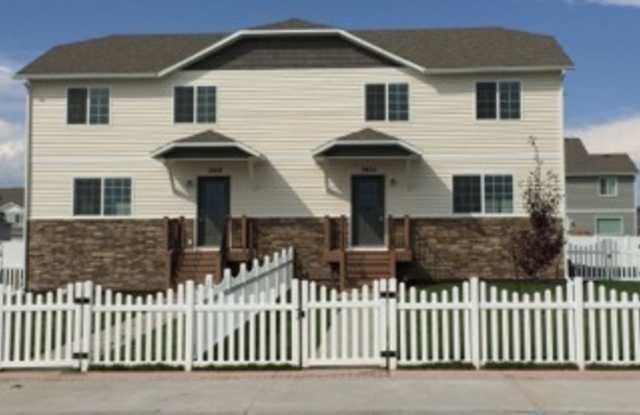 3 BEDROOM 2.5 BATHROOM SADDLE RIDGE TOWNHOUSE photos photos