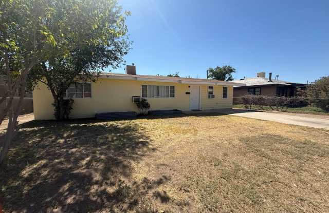 809 Spruce Ave photos photos