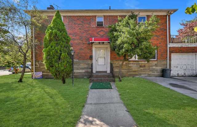 84-40 150 Street - 84-40 150th Street, Queens, NY 11435