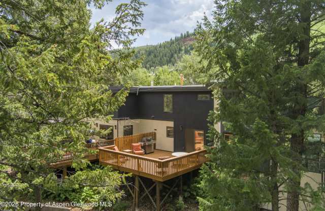 1501 Maroon Creek Road Gallery 2