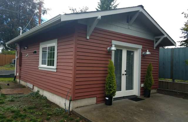 Studio Apartment in Poulsbo - All Utilities Included! - 600 Northeast Hostmark Street, Poulsbo, WA 98370