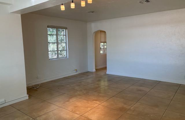Charming Central 3 Bedroom Home Gallery 3