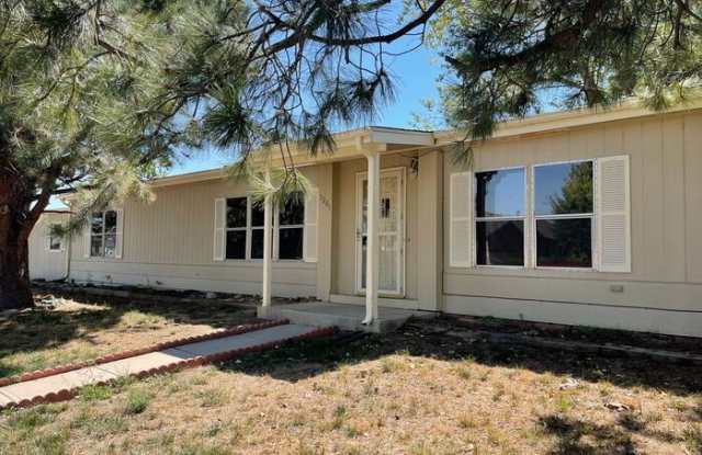 1201 Mc Laughlin Court Gallery 1