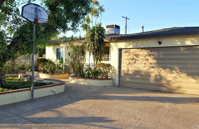 8718 Stansbury Avenue - 8718 Stansbury Avenue, Los Angeles, CA 91402