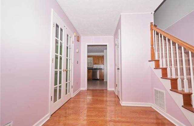 3215 Oak Meadow Drive Gallery 4