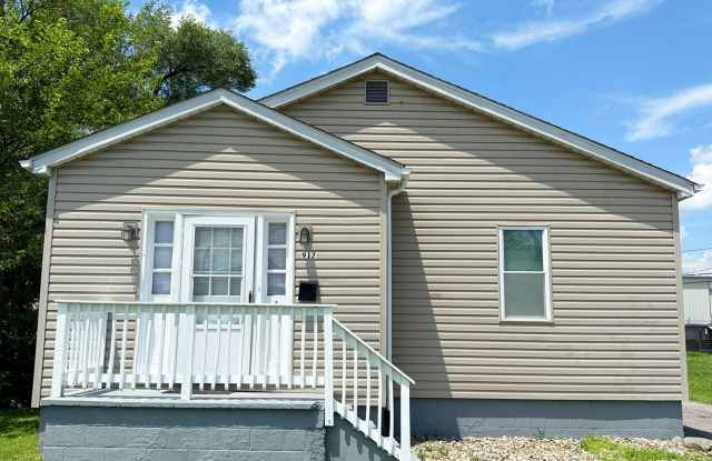 Move in Ready...917 Grand Ave, Madison, IL 62060 photos photos