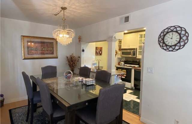 6511 Wystone Avenue Gallery 4