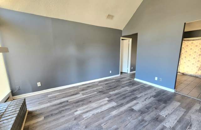 6061 Briarhurst Drive Gallery 2