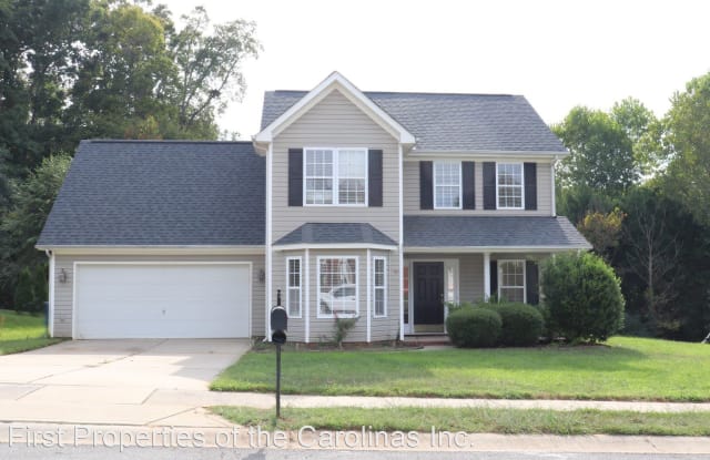 400 Riverfront Pkwy - 400 Riverfront Parkway, Mount Holly, NC 28120