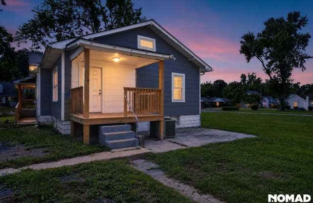 ADA Friendly Charming 3BR House in Middle River Gallery 1