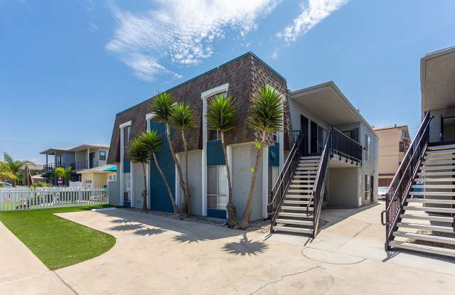 OPEN HOUSE: 11/30 10AM-12PM ~ 1BR at a Great Price ~ Just a Block from the Beach! photos photos