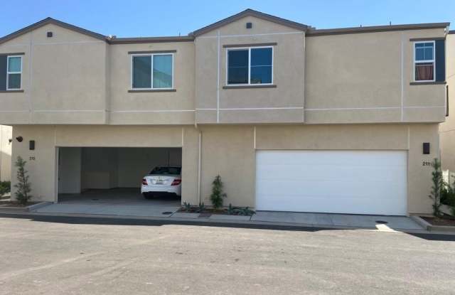 215 PERENNIAL Place photos photos