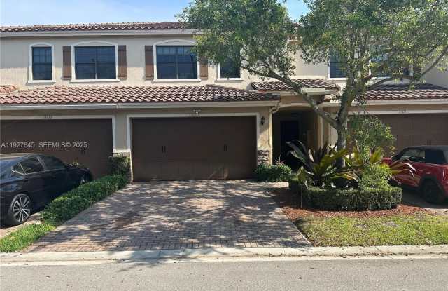 13017 S Riverwalk Cir S photos photos