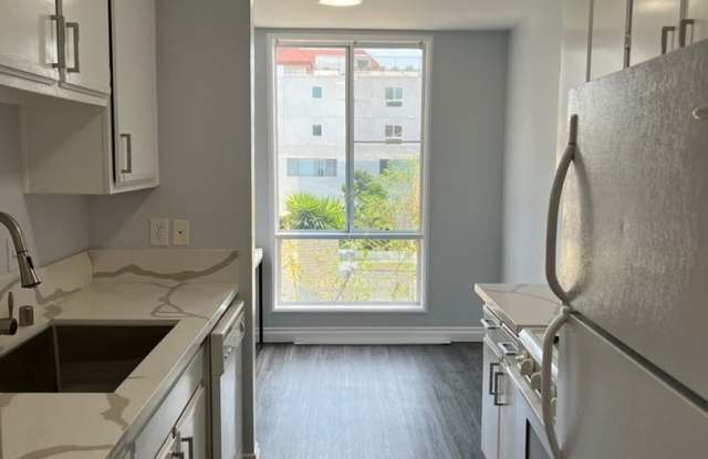Charming 2BR Condo in West Los Angeles photos photos
