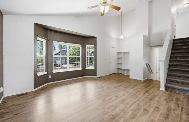 Beautiful 3 bed 2.5 Bath Home in East Loveland, CO! Gallery 4