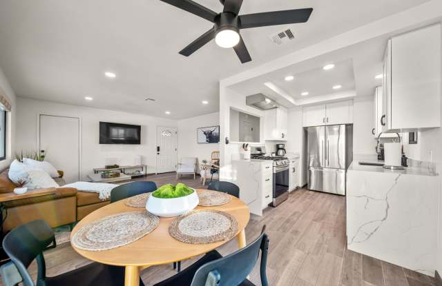 Fully Furnished 3 bedroom home where elegance meets cozy! photos photos