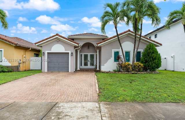 15717 SW 138th Ter Gallery 1