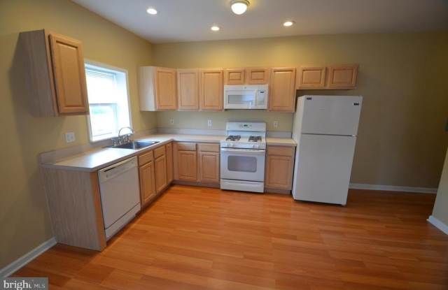 4255 RIDGE AVENUE photos photos