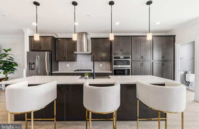 16007 HYDE PARK Place Gallery 1