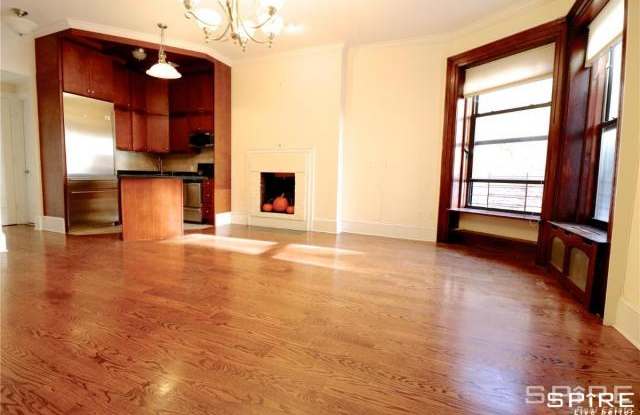 39 West 68th Street Gallery 2