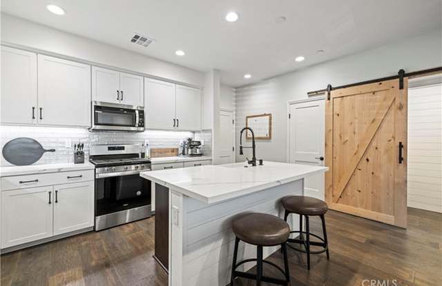 212 Red Brick Drive - 212 Red Brick Drive, Simi Valley, CA 93065