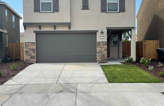 3 Bed / 2.5 Bath North Merced Home, Built 2021 with 2 Car Garage Gallery 1
