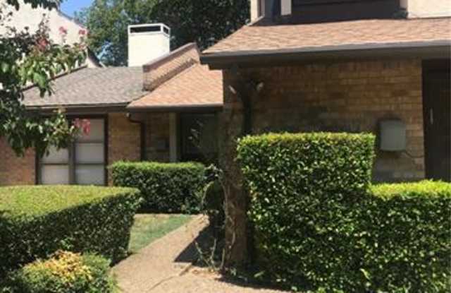 1829 Highbrook Court Gallery 2
