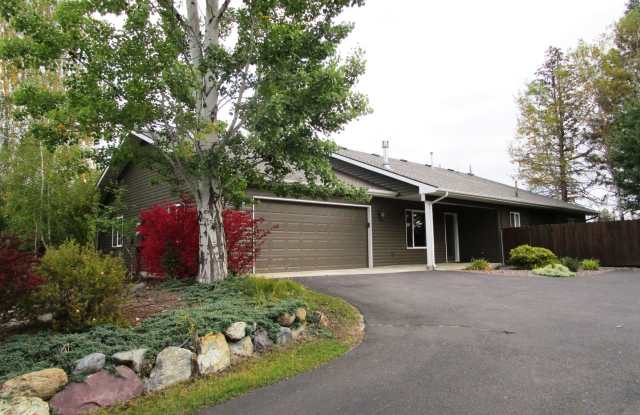 2 bedroom Townhome close to Whitefish Lake Golf Course photos photos